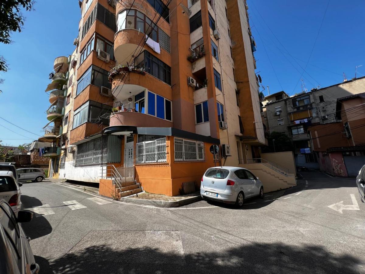 Ferienwohnung Tirana Main Square Exterior foto